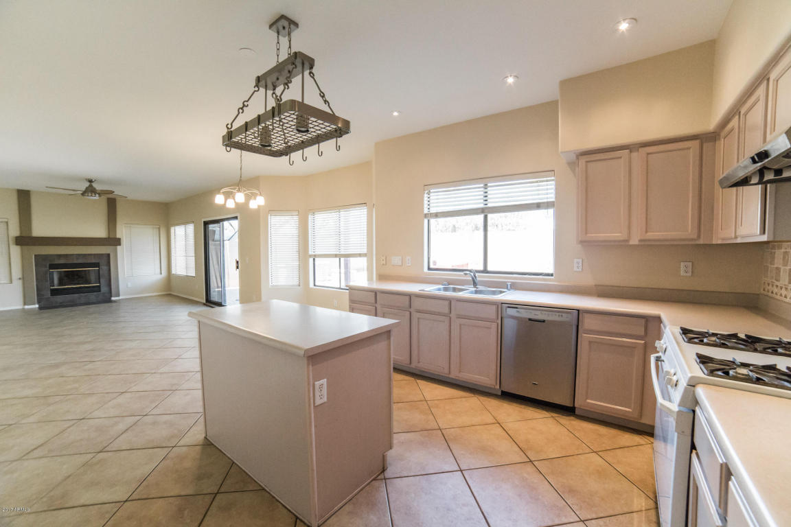 3926 E Taro Ln, Phoenix, AZ 85050 photo 6