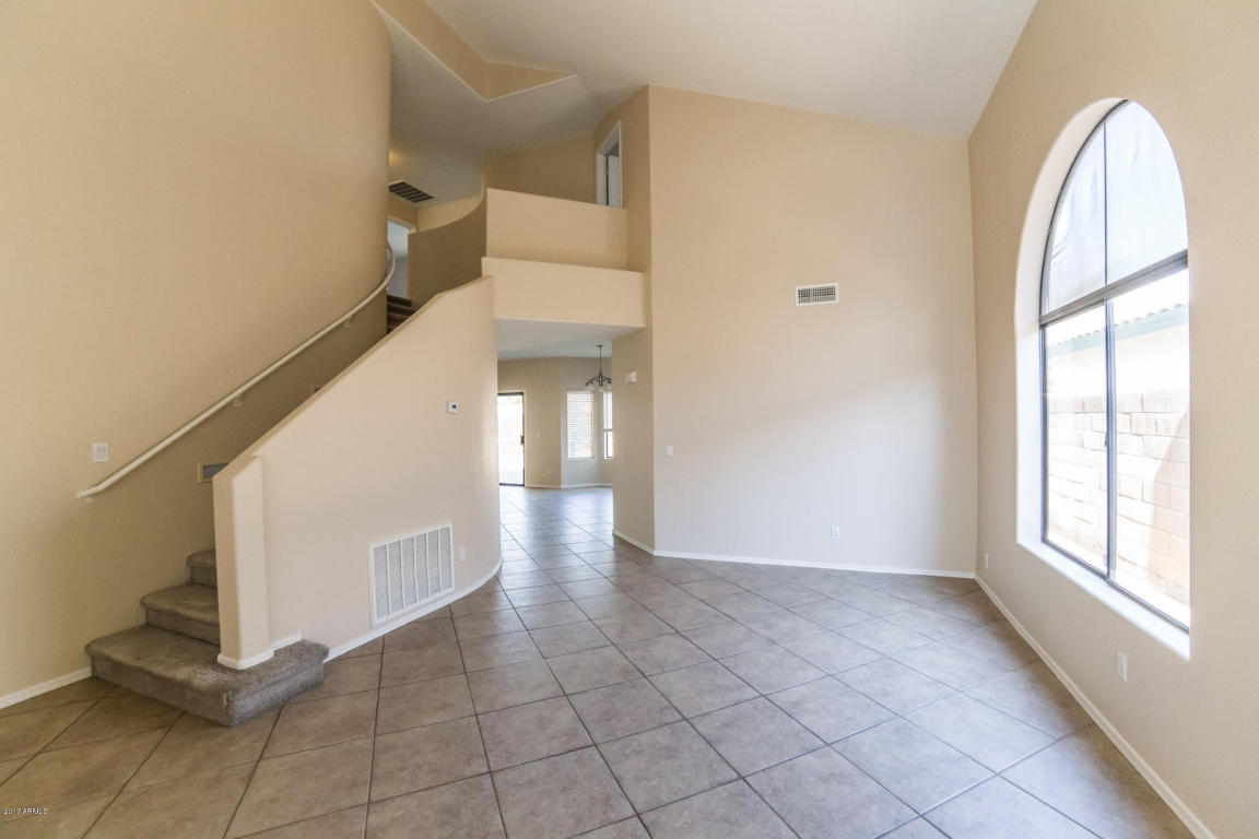 3926 E Taro Ln, Phoenix, AZ 85050 photo 2