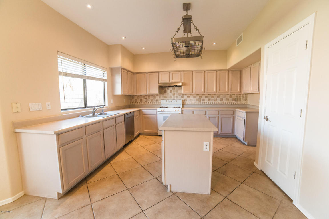 3926 E Taro Ln, Phoenix, AZ 85050 photo 4