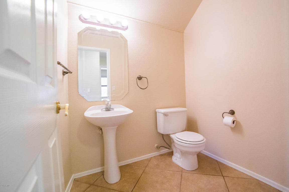 3926 E Taro Ln, Phoenix, AZ 85050 photo 11