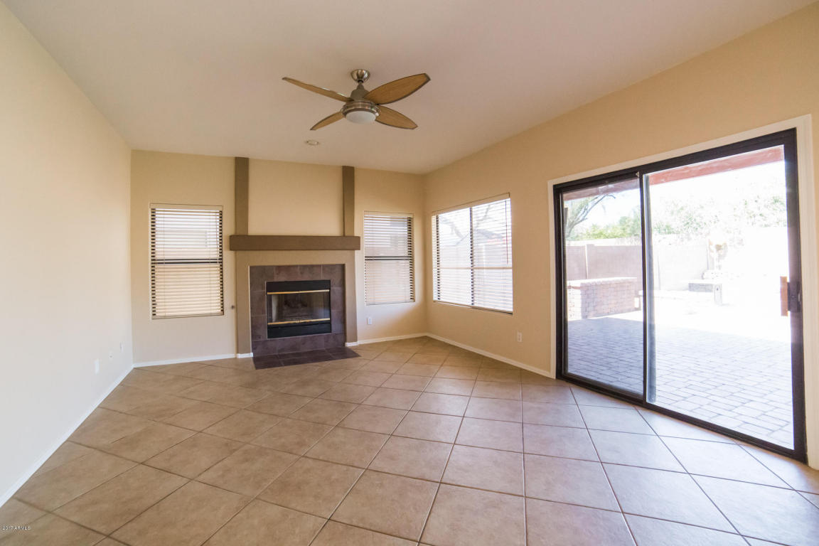 3926 E Taro Ln, Phoenix, AZ 85050 photo 10