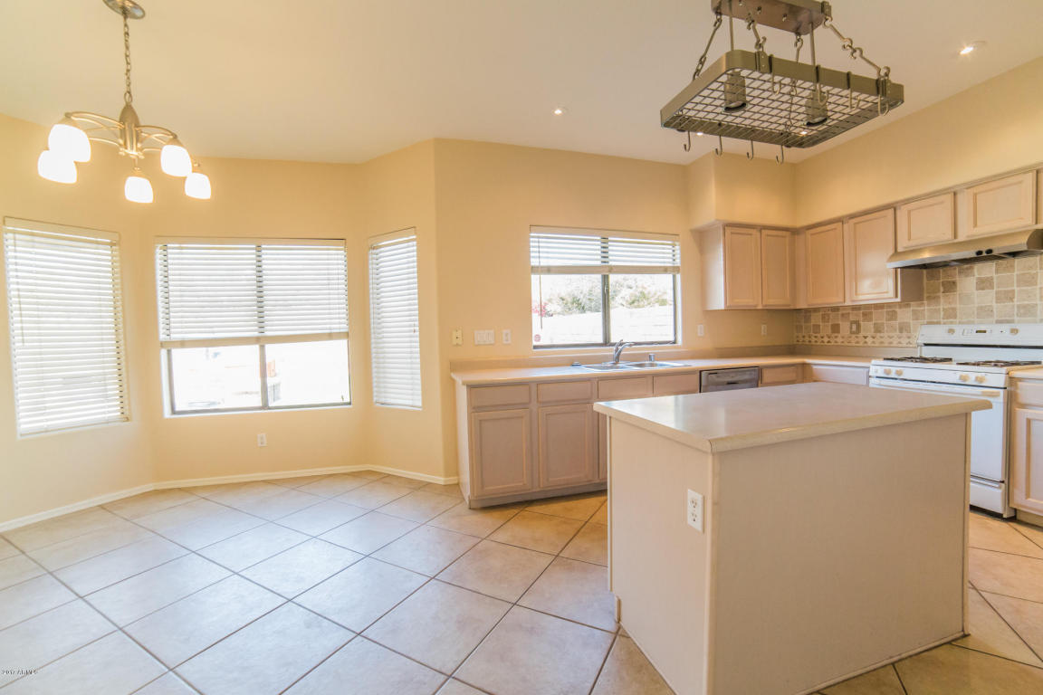 3926 E Taro Ln, Phoenix, AZ 85050 photo 5