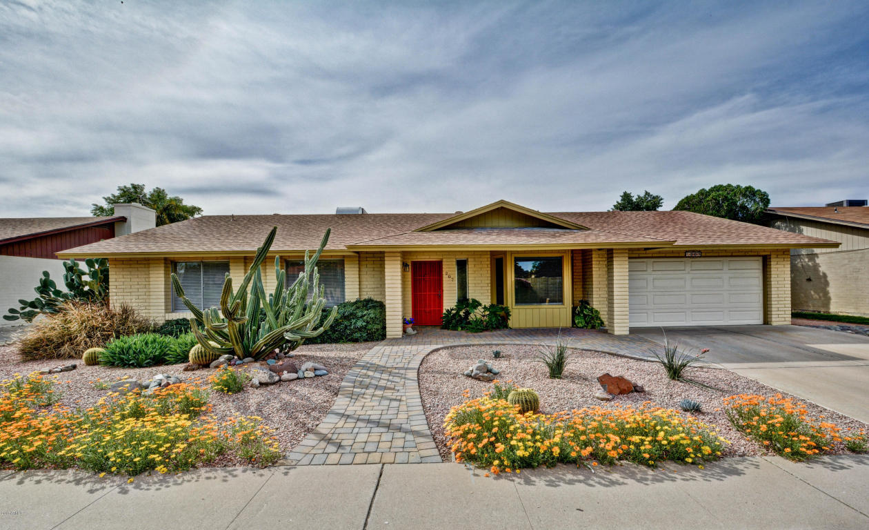207 E Helena Dr, Phoenix, AZ 85022 photo 1