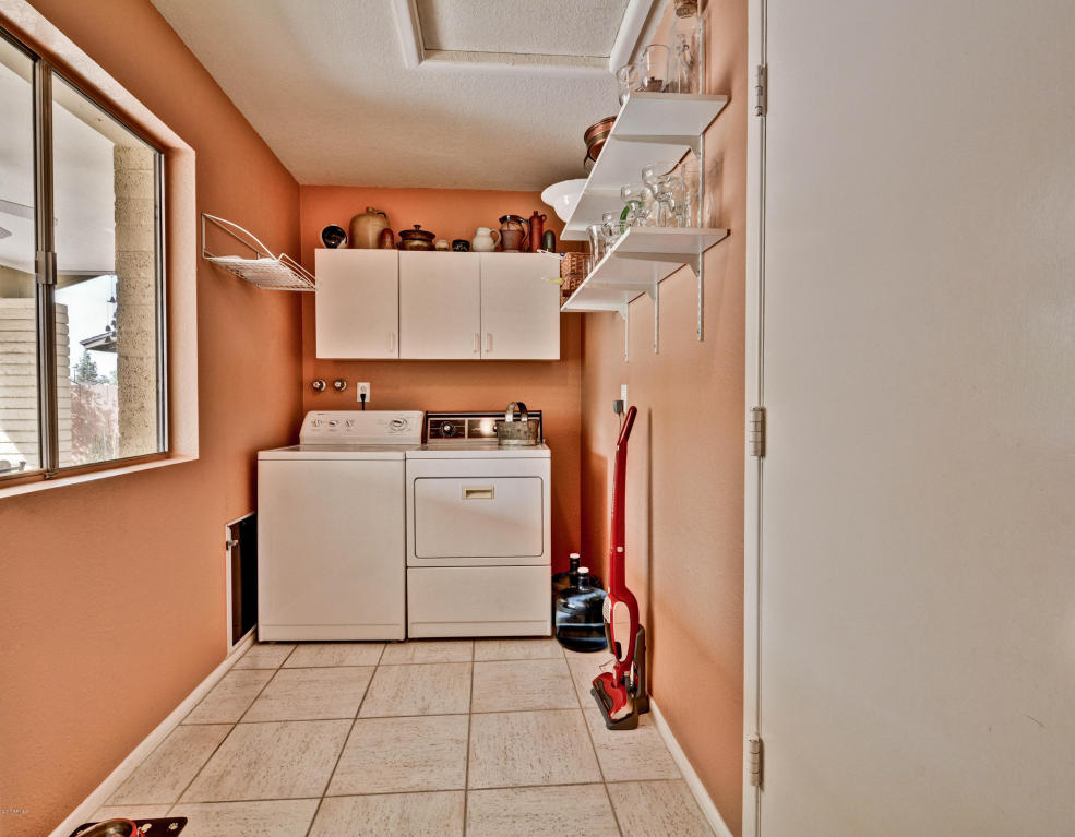 207 E Helena Dr, Phoenix, AZ 85022 photo 13