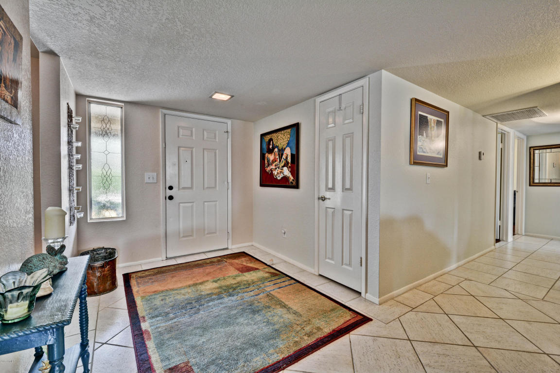 207 E Helena Dr, Phoenix, AZ 85022 photo 9