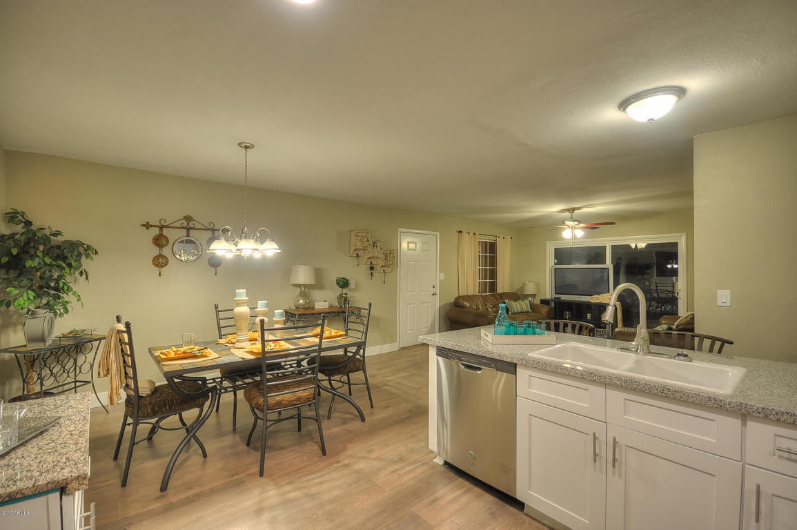1901 E Mobile Ln, Phoenix, AZ 85040 photo 8
