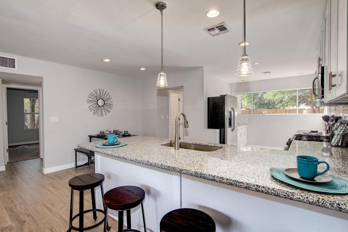 1305 E Highland Ave, Phoenix, AZ 85014 photo 7