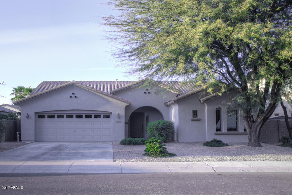 1412 E Parkview Dr, Gilbert, AZ 85295 photo 1