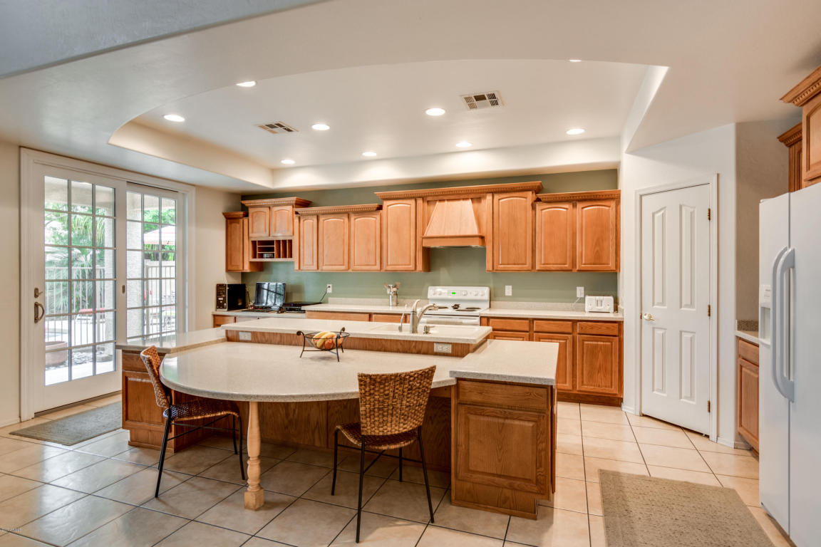2547 E Ivanhoe Ct, Gilbert, AZ 85295 photo 2