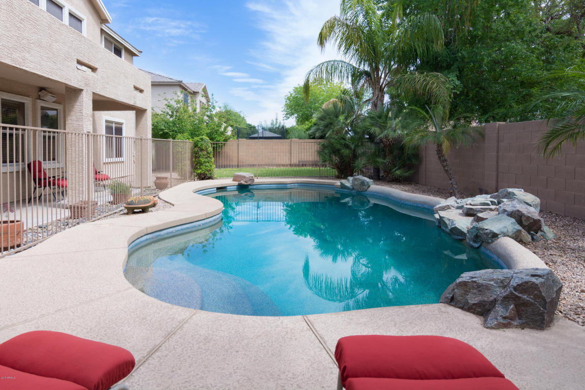 2547 E Ivanhoe Ct, Gilbert, AZ 85295 photo 3