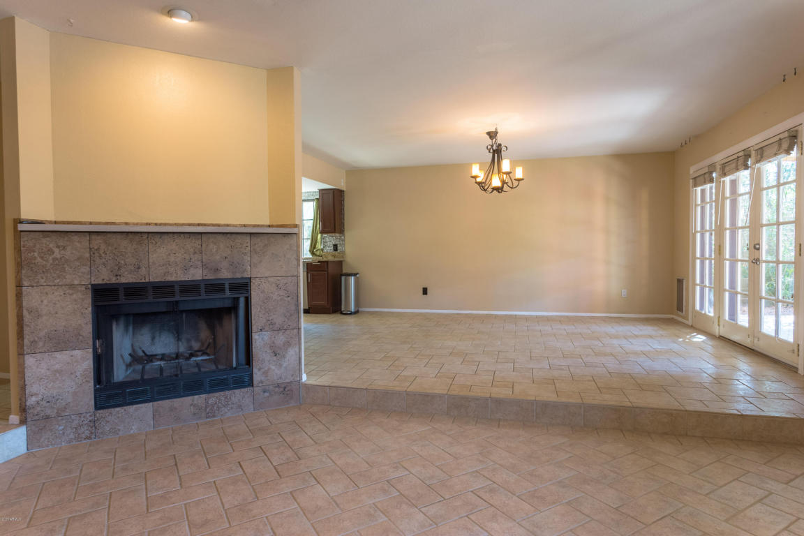 4233 Everett Dr, Phoenix, AZ 85032 photo 12
