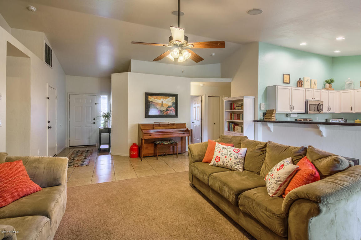 2093 E Brooks St E, Gilbert, AZ 85296 photo 4