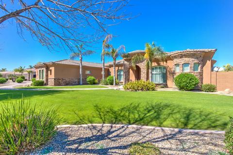 2880 E Clark Dr, Gilbert, AZ 85297 photo 2