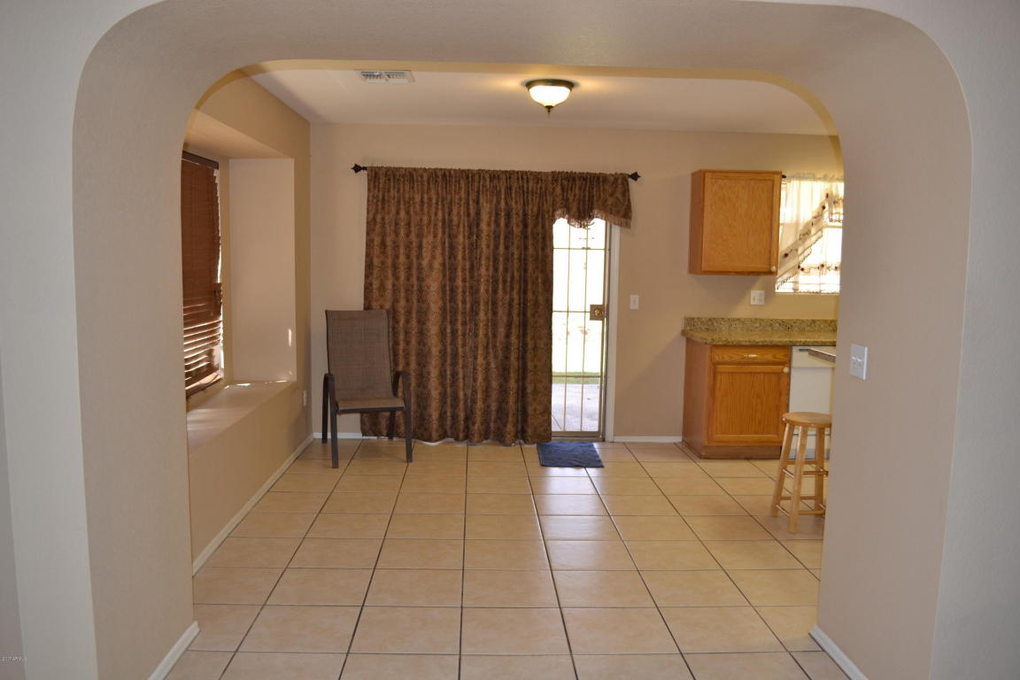 5724 E Flossmoor Cir, Mesa, AZ 85206 photo 3
