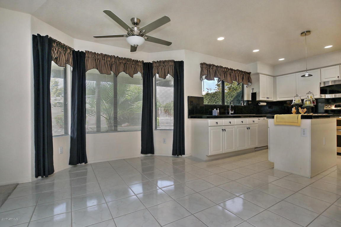 2040 E Parkside Ln, Phoenix, AZ 85024 photo 9