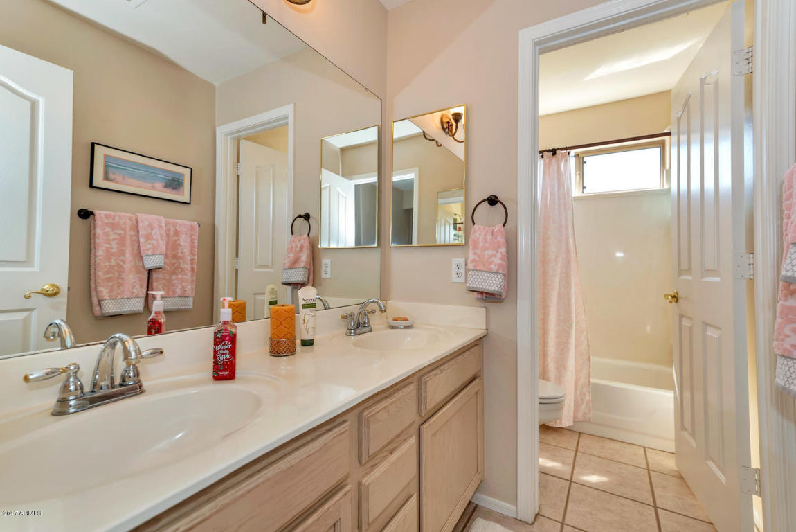 1455 S Cholla St, Gilbert, AZ 85233 photo 8