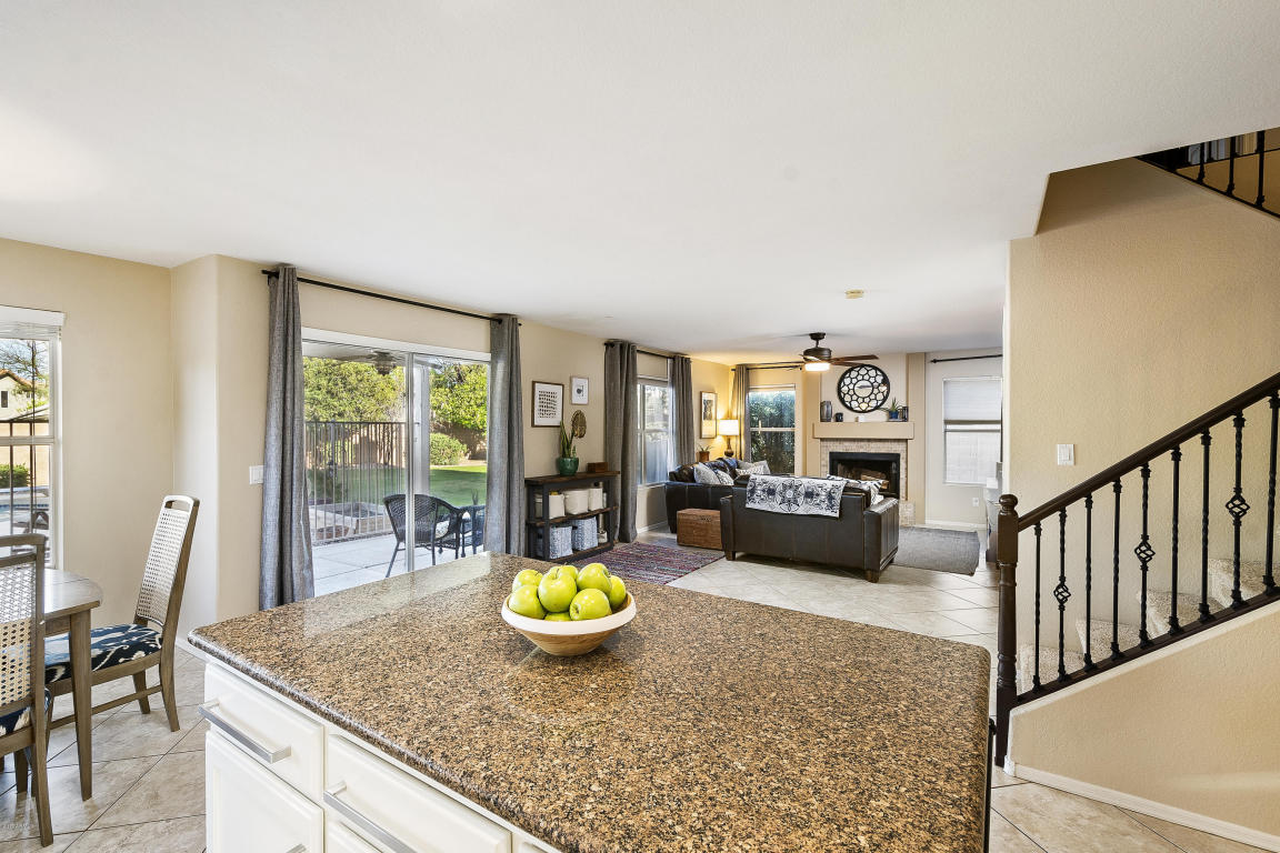 141 S Quartz St, Gilbert, AZ 85296 photo 10