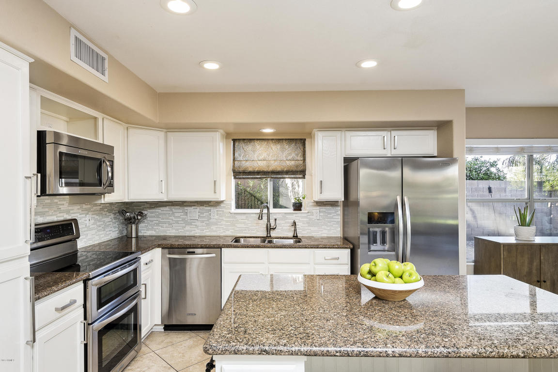141 S Quartz St, Gilbert, AZ 85296 photo 8
