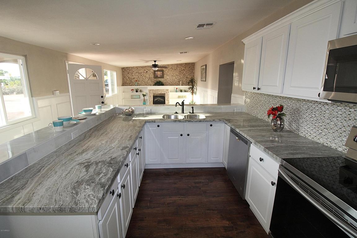 729 S Desert View Dr, Apache Junction, AZ 85120 photo 9