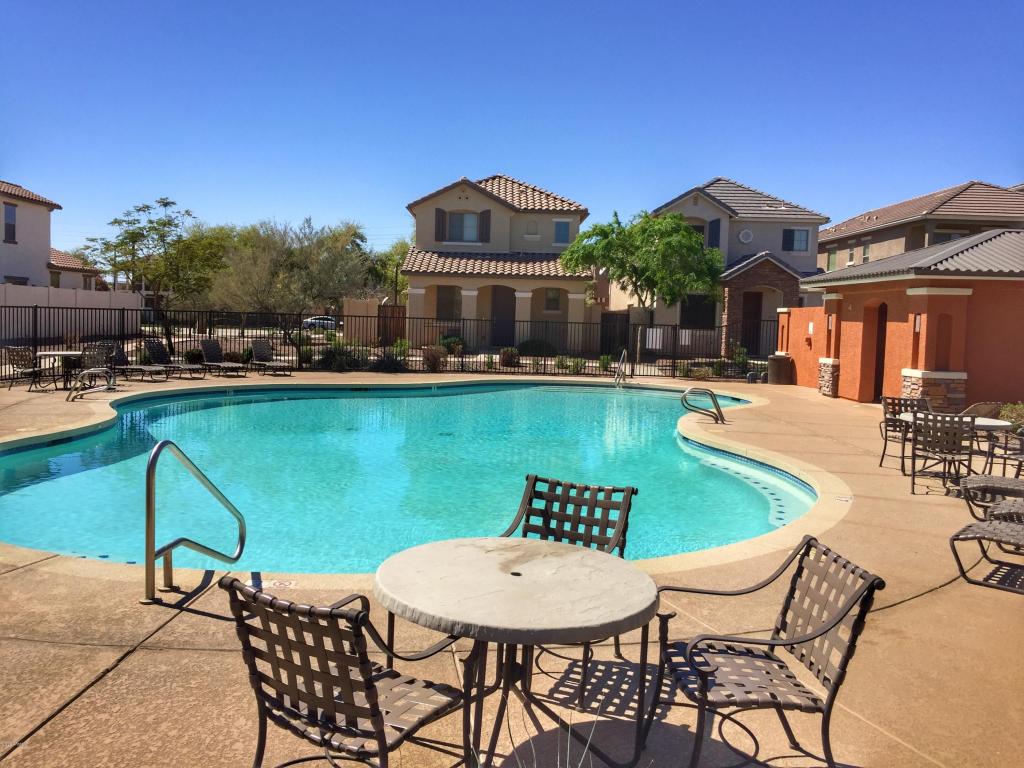 1667 Elgin St, Gilbert, AZ 85295 photo 2