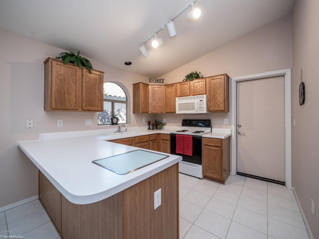 553 E Cathy Dr, Gilbert, AZ 85296 photo 10