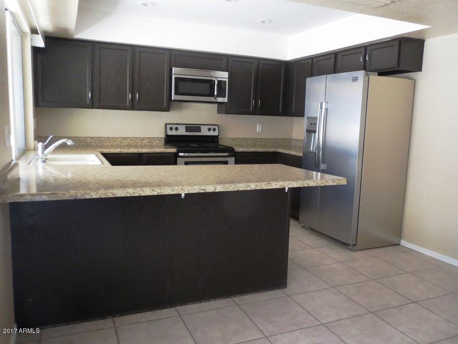 2637 E Marilyn Rd, Phoenix, AZ 85032 photo 2