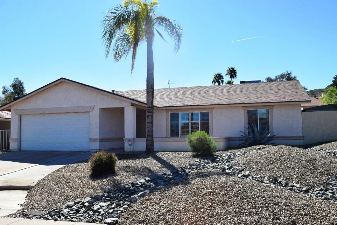 2637 E Marilyn Rd, Phoenix, AZ 85032 photo 1