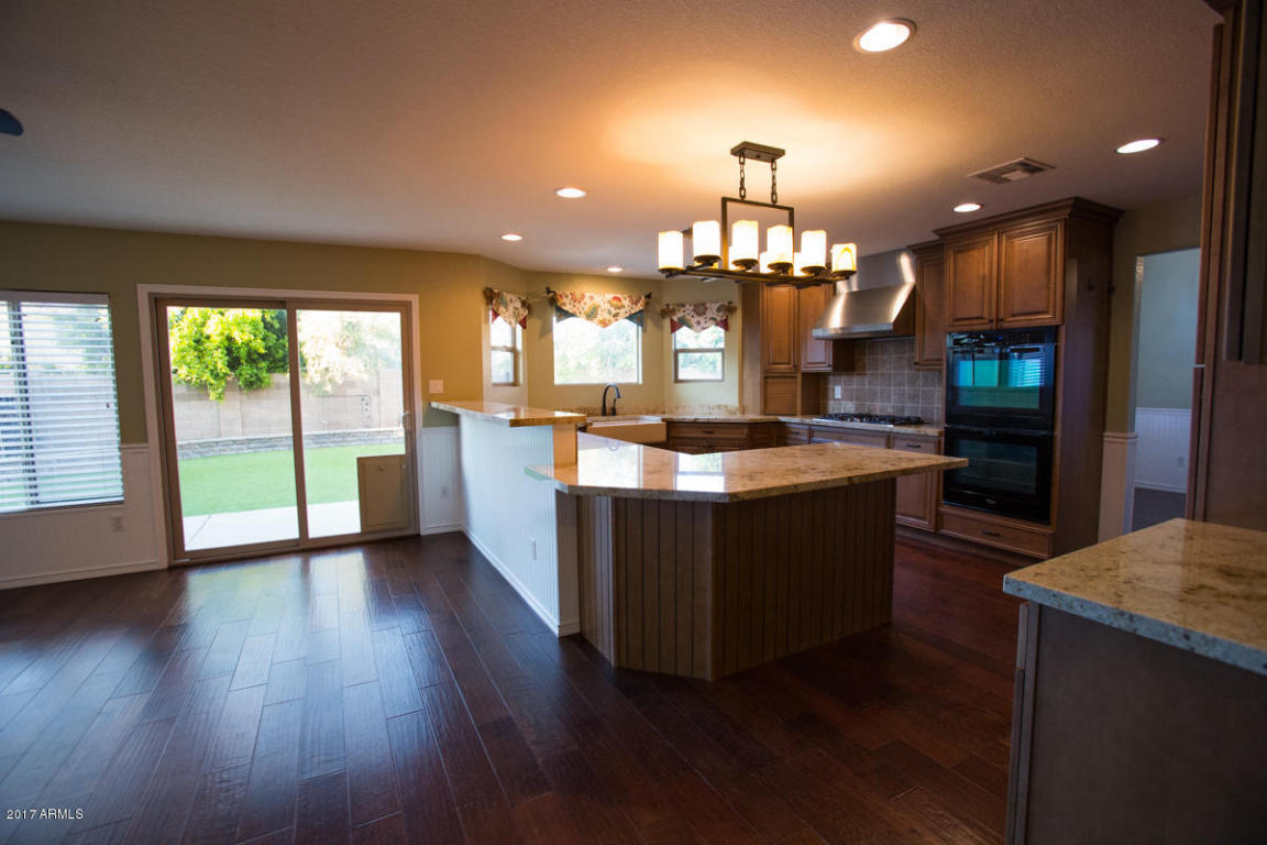 592 E Jasper Dr, Gilbert, AZ 85296 photo 9