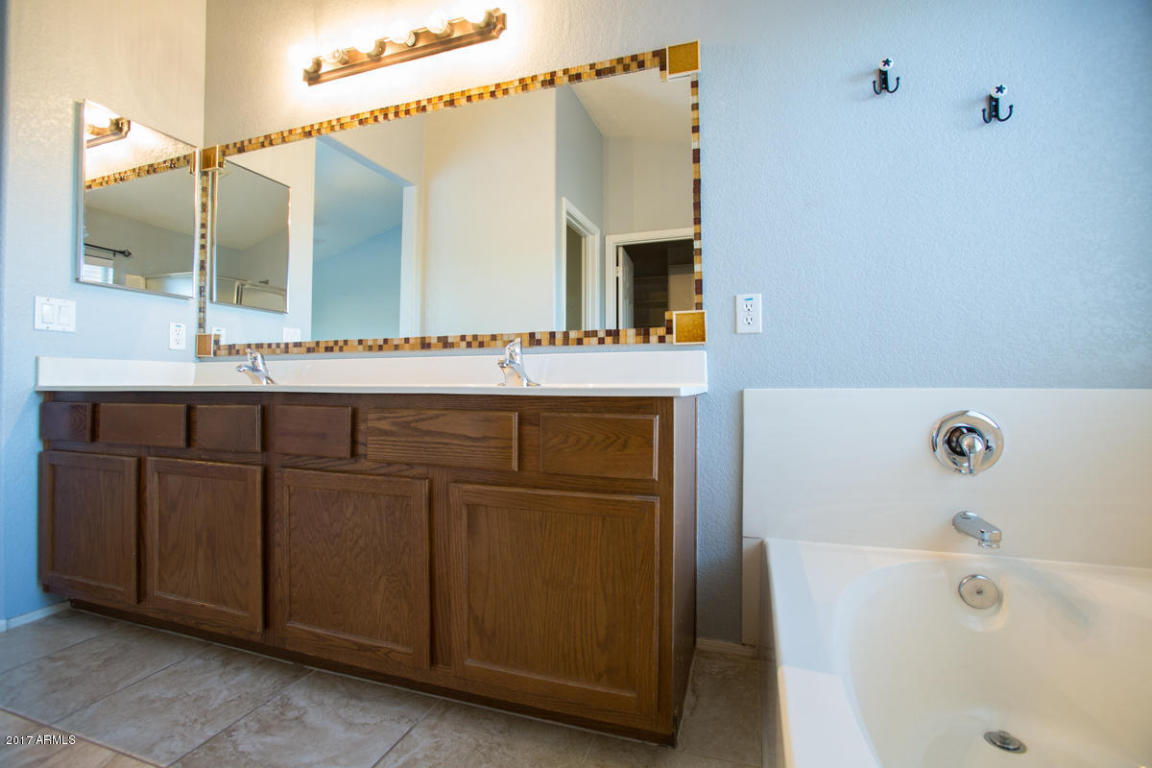 592 E Jasper Dr, Gilbert, AZ 85296 photo 32
