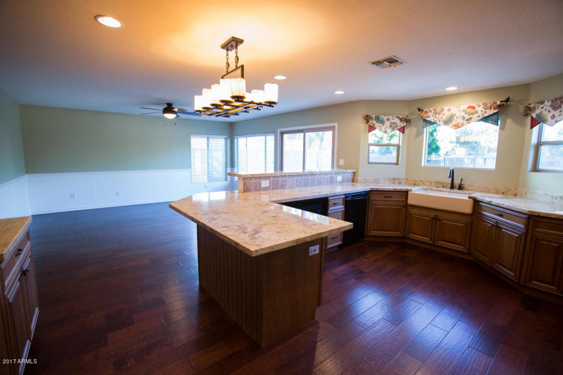 592 E Jasper Dr, Gilbert, AZ 85296 photo 16