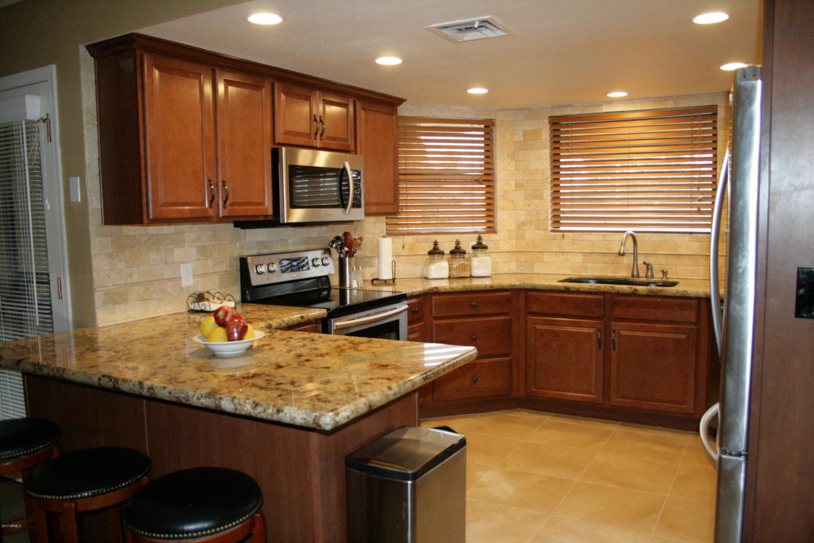 4423 E Beck Ln, Phoenix, AZ 85032 photo 9