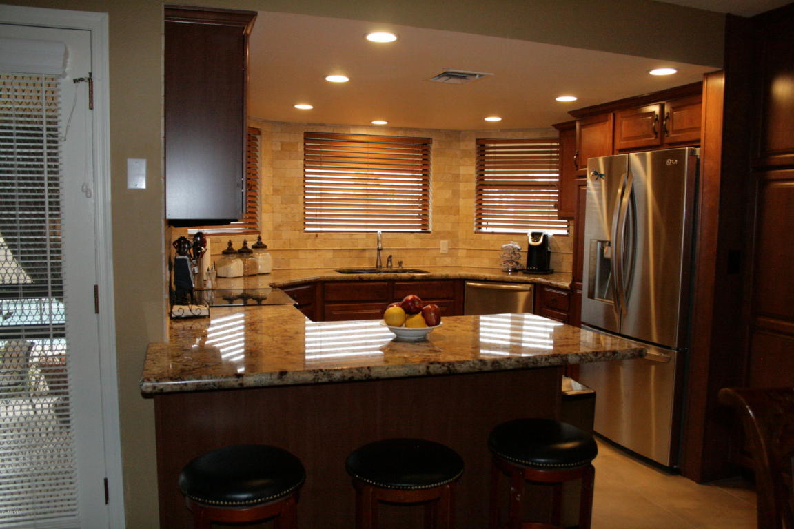 4423 E Beck Ln, Phoenix, AZ 85032 photo 8