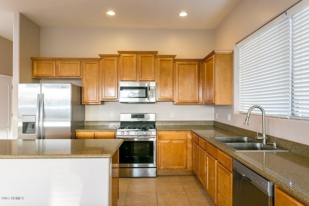 6732 S Crestview Dr, Gilbert, AZ 85298 photo 5