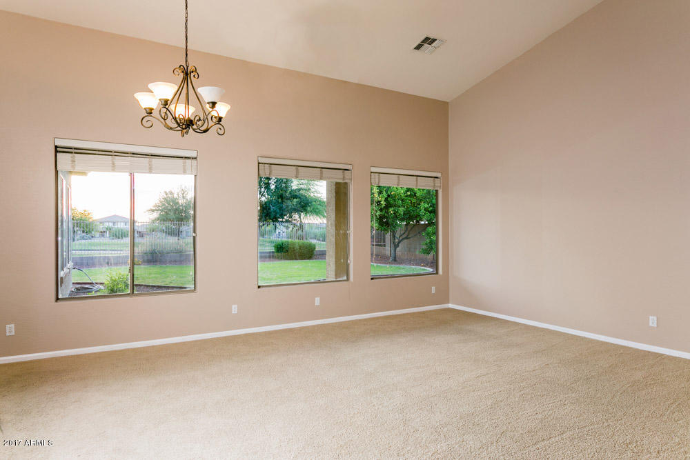 6732 S Crestview Dr, Gilbert, AZ 85298 photo 2