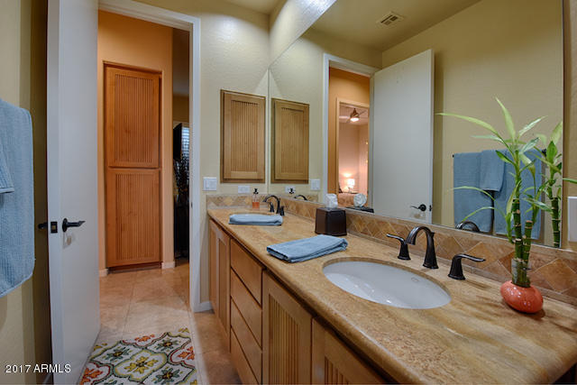 5457 E Herrera Dr, Phoenix, AZ 85054 photo 35