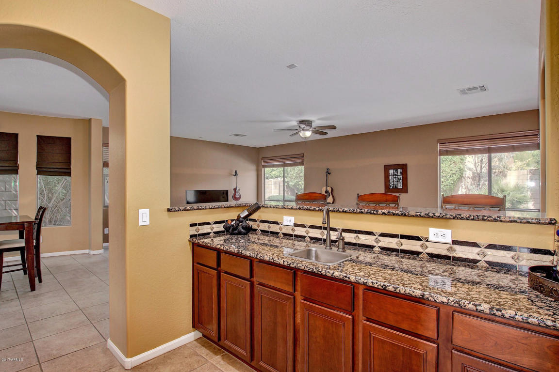 4304 E Knudsen Dr, Phoenix, AZ 85050 photo 9