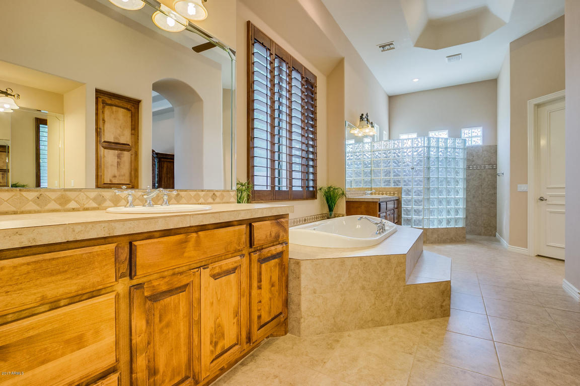 1158 E Melody Ct, Gilbert, AZ 85234 photo 8