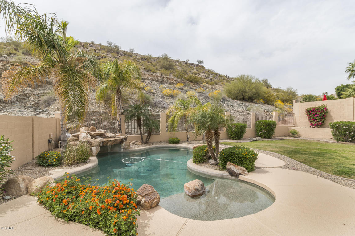 521 E Brookwood Ct, Phoenix, AZ 85048 photo 2