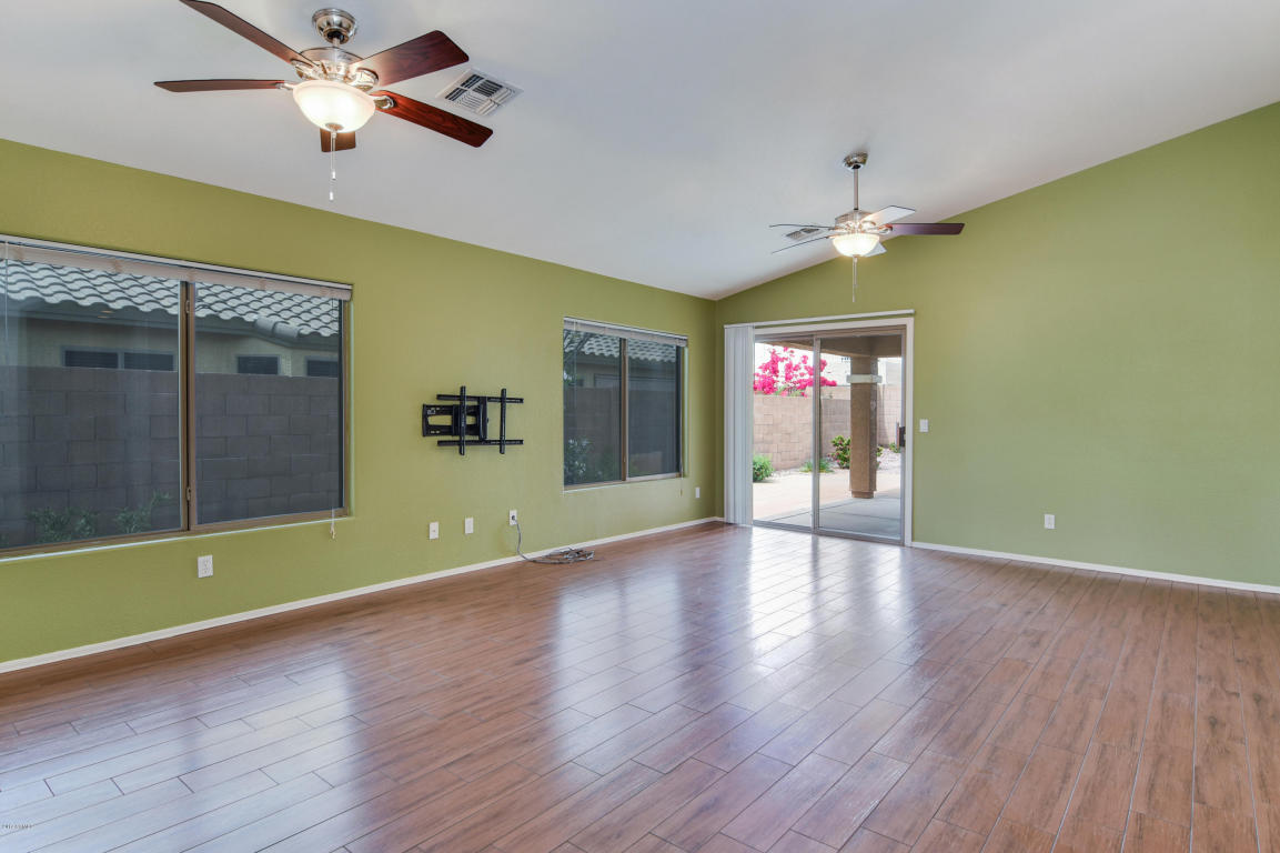 3852 E Longhorn Dr, Gilbert, AZ 85297 photo 2