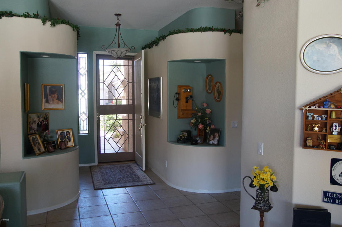 550 E Orchid Ln, Gilbert, AZ 85296 photo 4