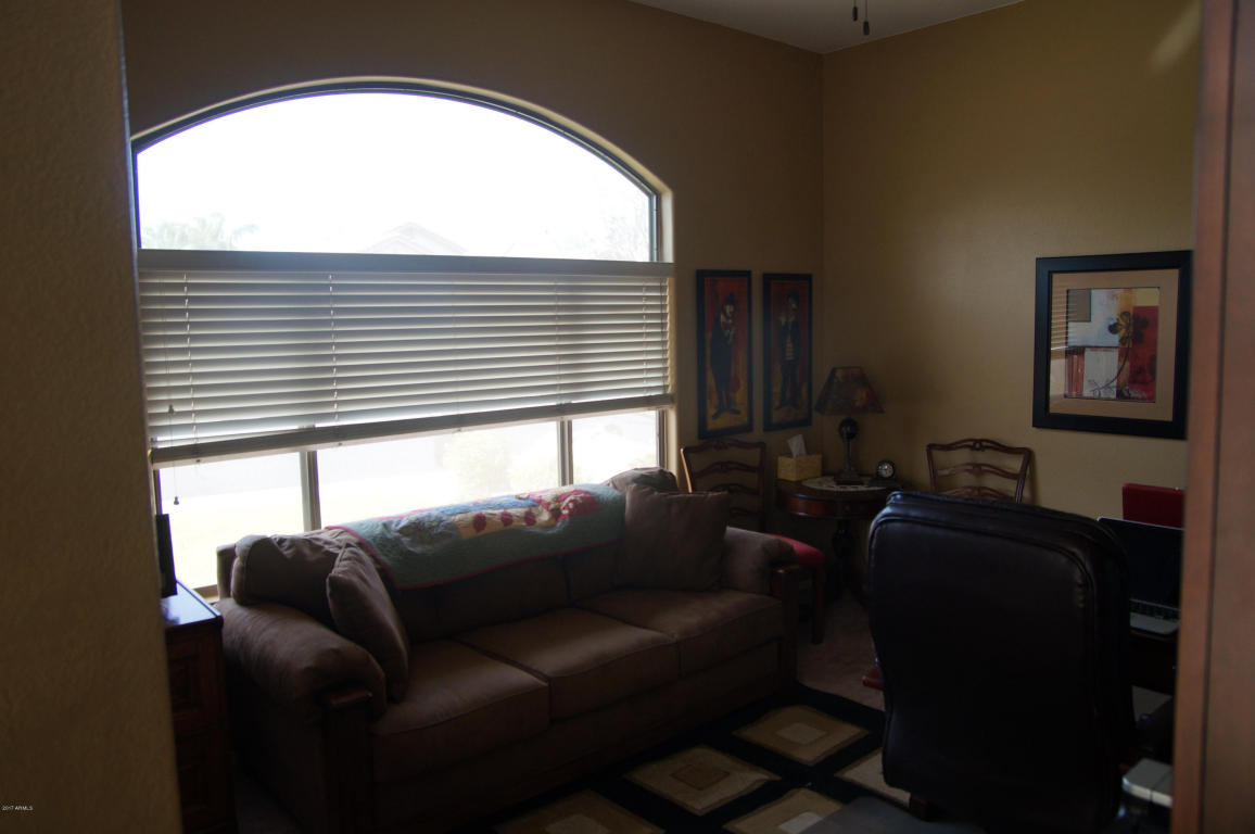 550 E Orchid Ln, Gilbert, AZ 85296 photo 12