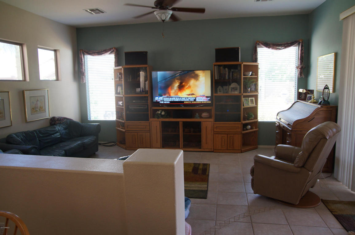 550 E Orchid Ln, Gilbert, AZ 85296 photo 7