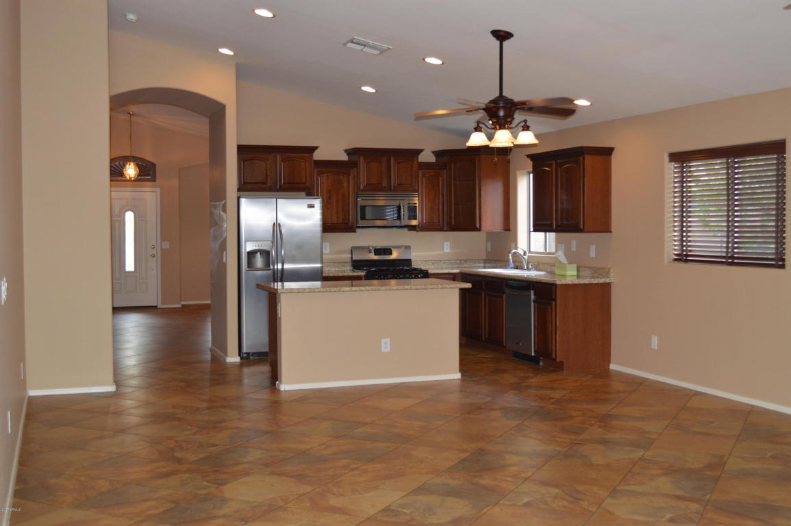 2540 Electra Ln, Phoenix, AZ 85024 photo 3