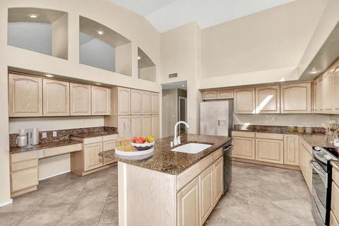2557 E Cathedral Rock Dr, Phoenix, AZ 85048 photo 8