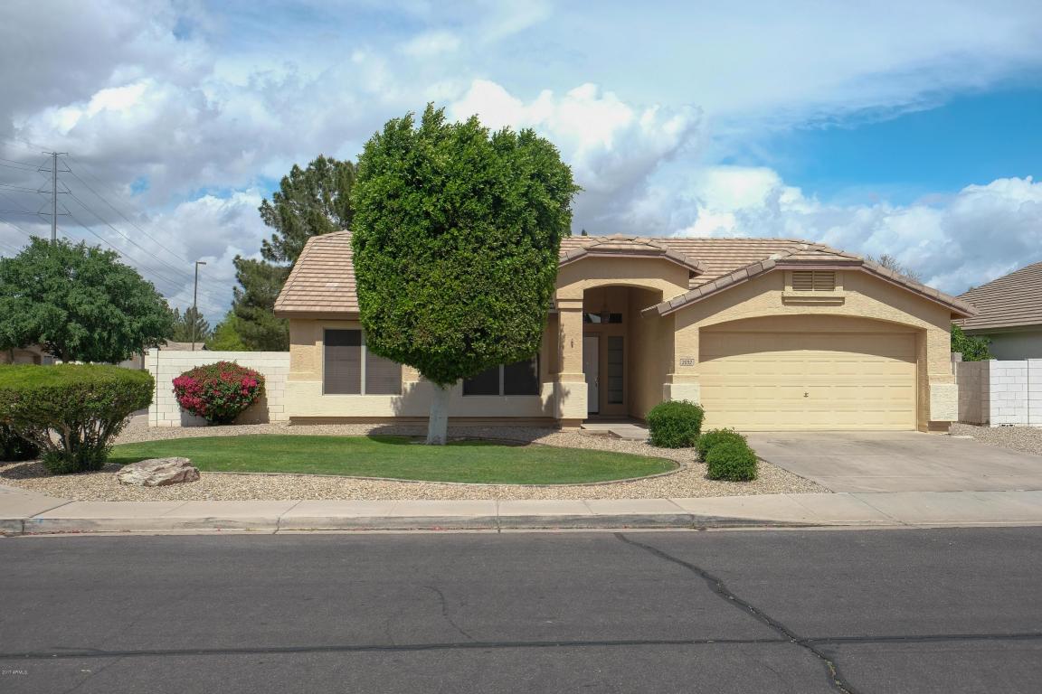2032 E Willow Wick Rd, Gilbert, AZ 85296 photo 1