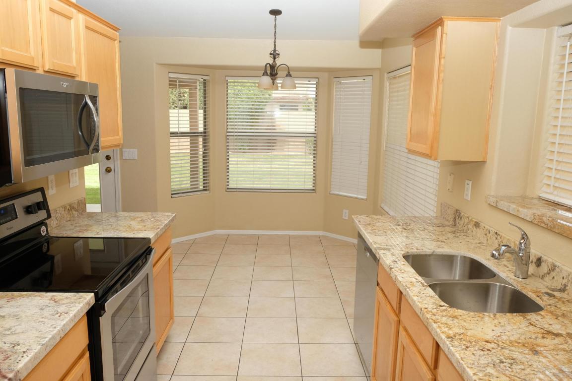 2032 E Willow Wick Rd, Gilbert, AZ 85296 photo 8