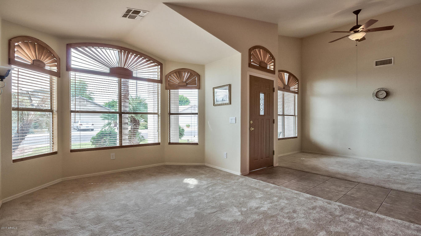 1128 E Betsy Ln, Gilbert, AZ 85296 photo 9