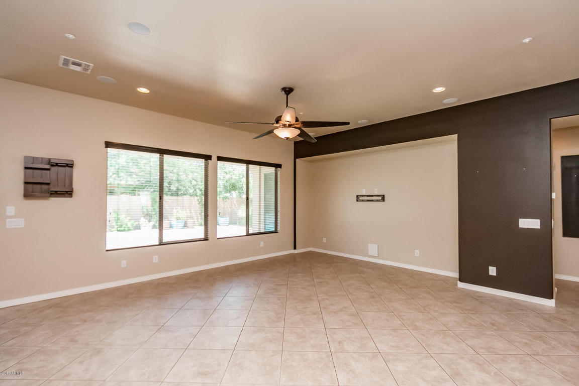 6594 S Legend Ct, Gilbert, AZ 85298 photo 7