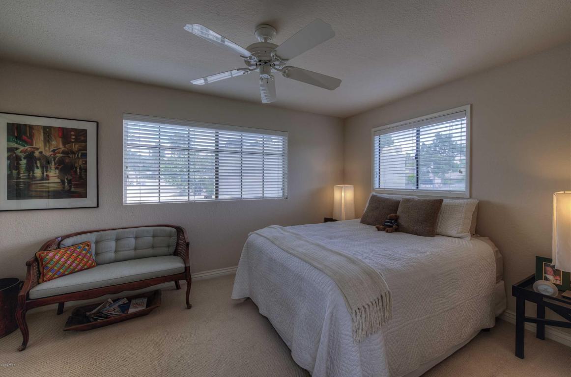 3061 E Rose Ln, Phoenix, AZ 85016 photo 9