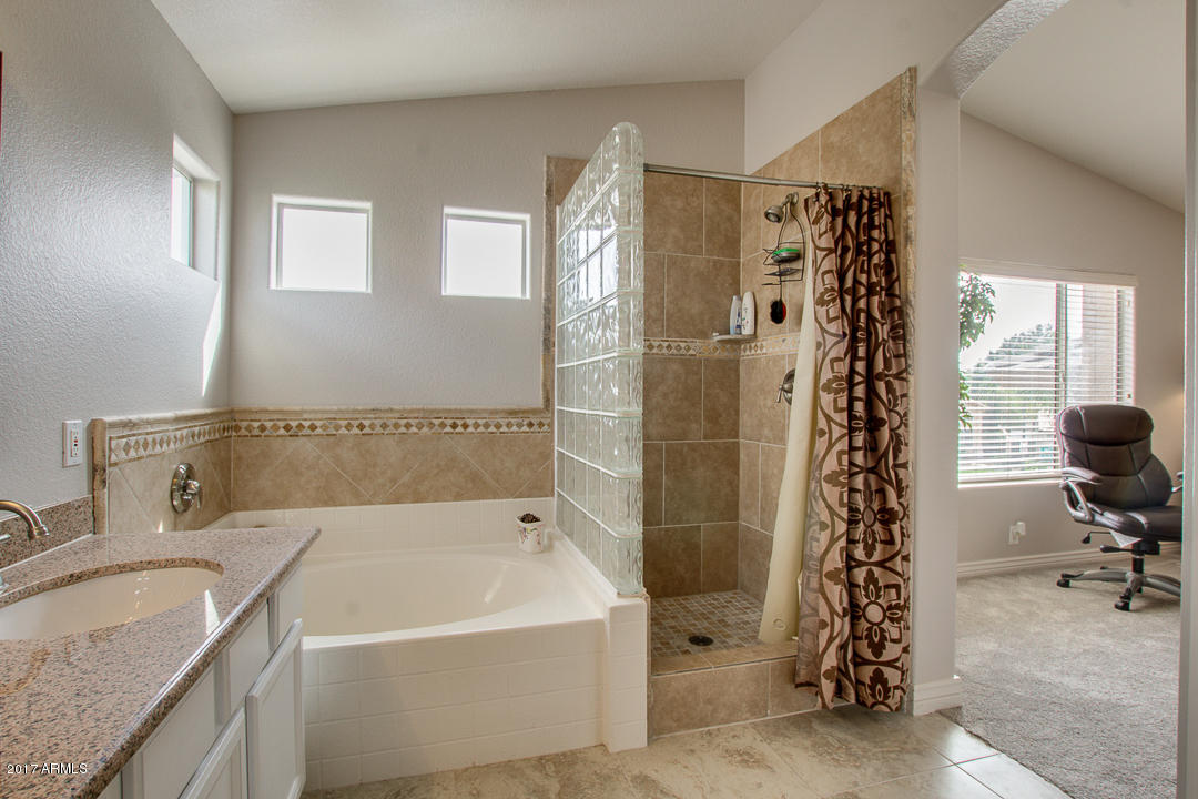 1012 E Washington Ave, Gilbert, AZ 85234 photo 22